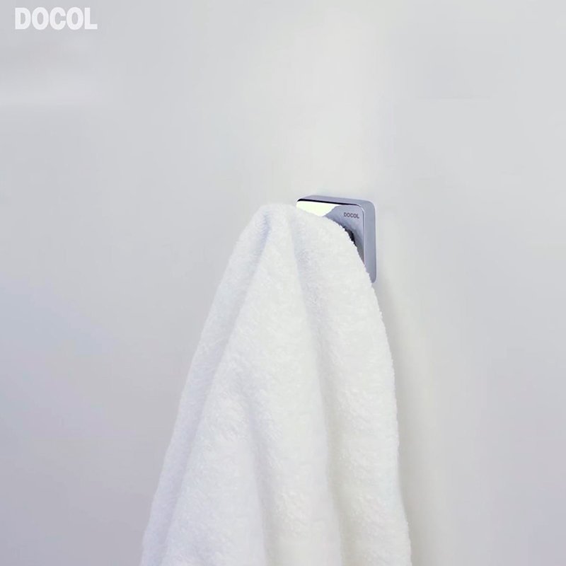 Cabide Docol Trip com design quadrado e harm&ocirc;nico