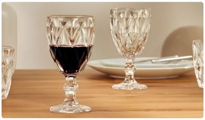 Conjunto de Ta&ccedil;as de Vidro (Descri&ccedil;&atilde;o)