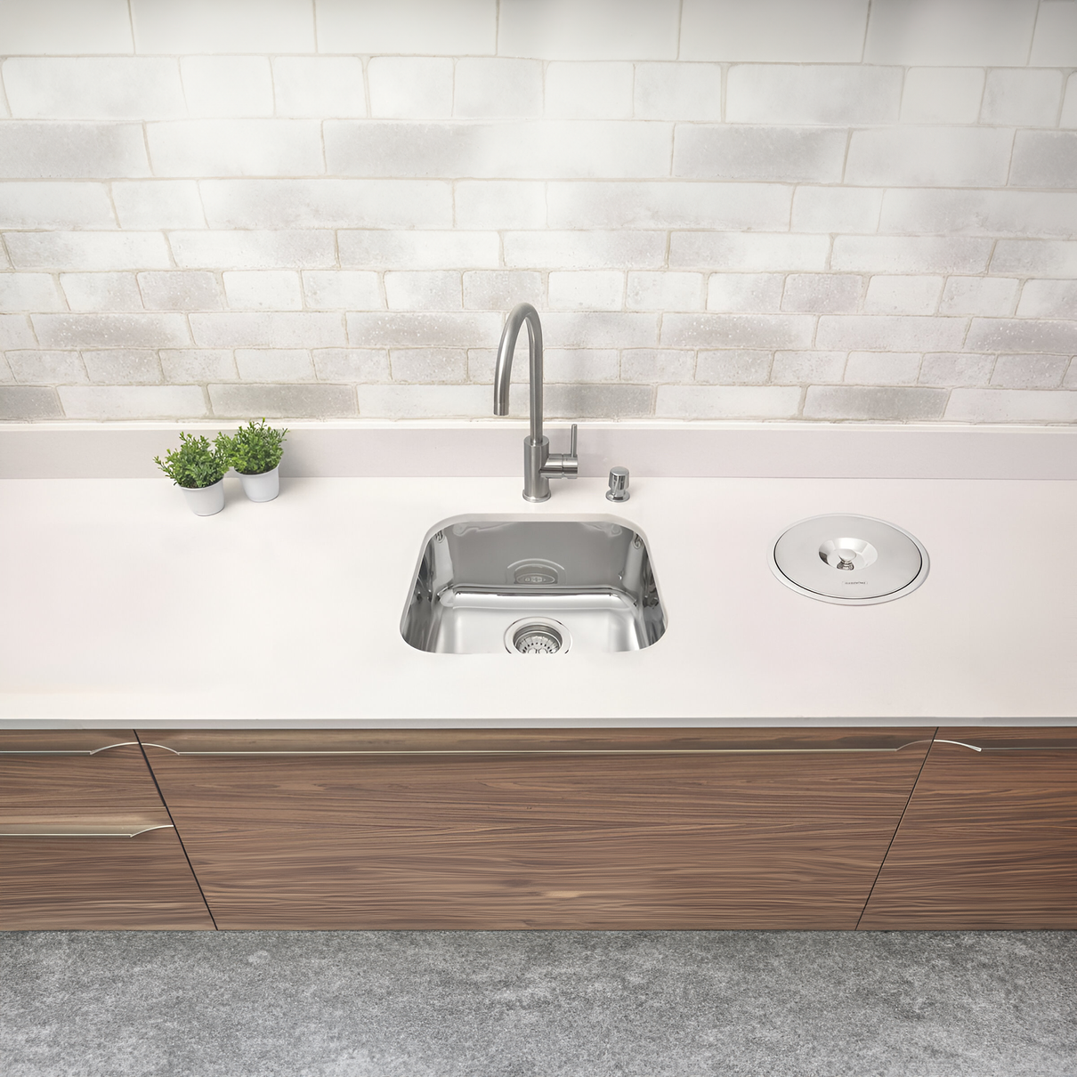 Detalhes Lixeira Inox Luz Slim Tramontina